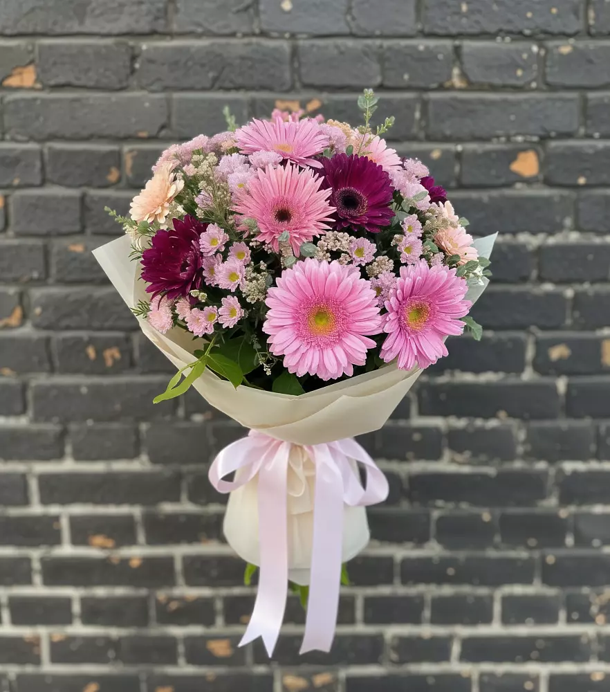 Букет цветов из: Герберы и Хризантемы в Некрасовском