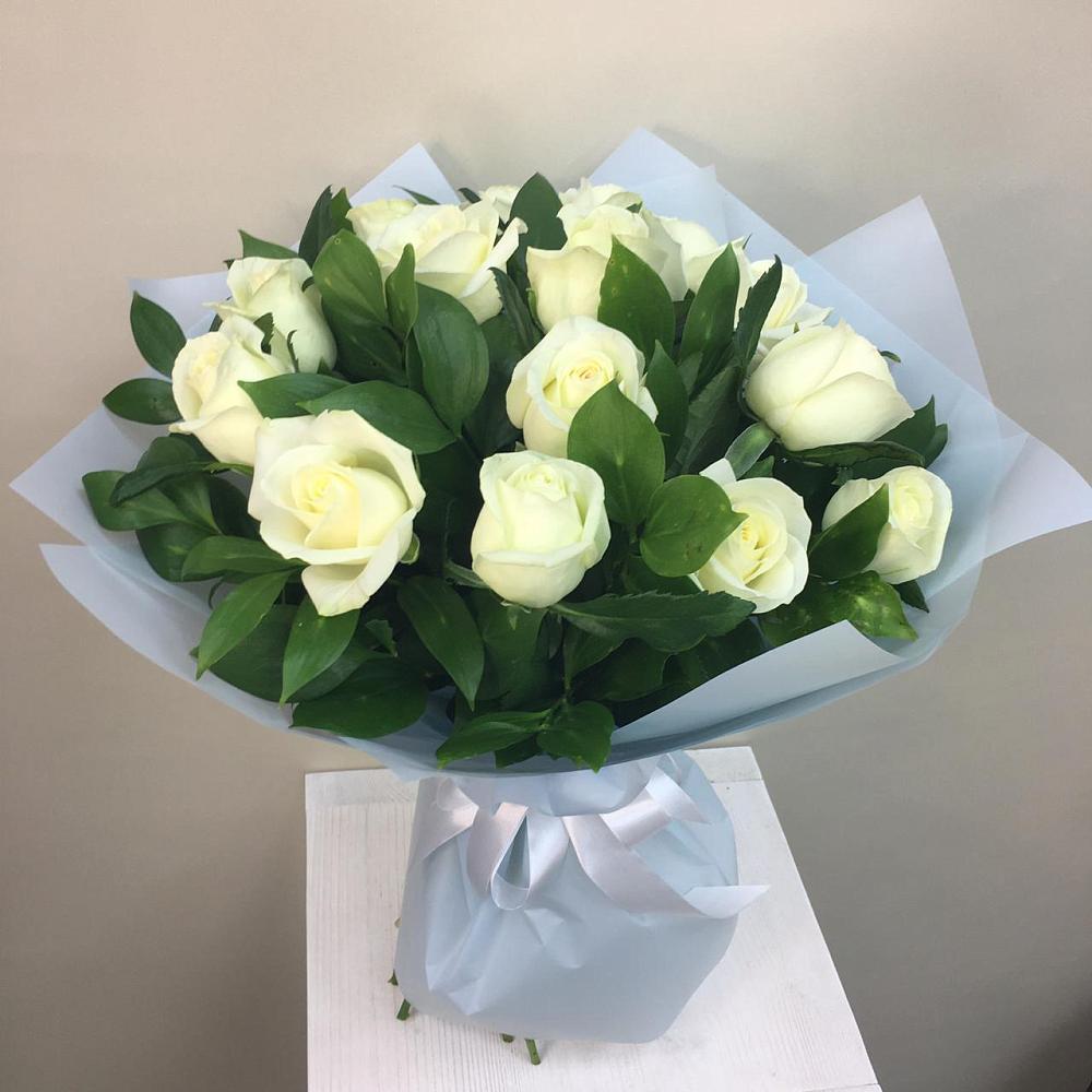 Букет 15 Белых роз Проуд в Некрасовском