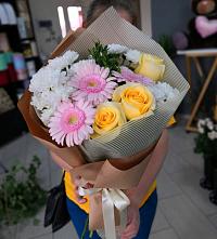 Букет цветов из:  Герберы, Розы и Хризантемы в Некрасовском
