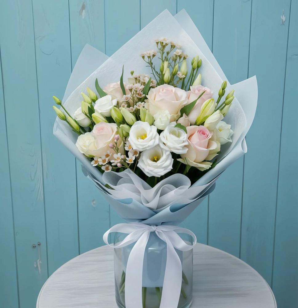 Букет цветов из: Розы и Лизиантусы в Некрасовском