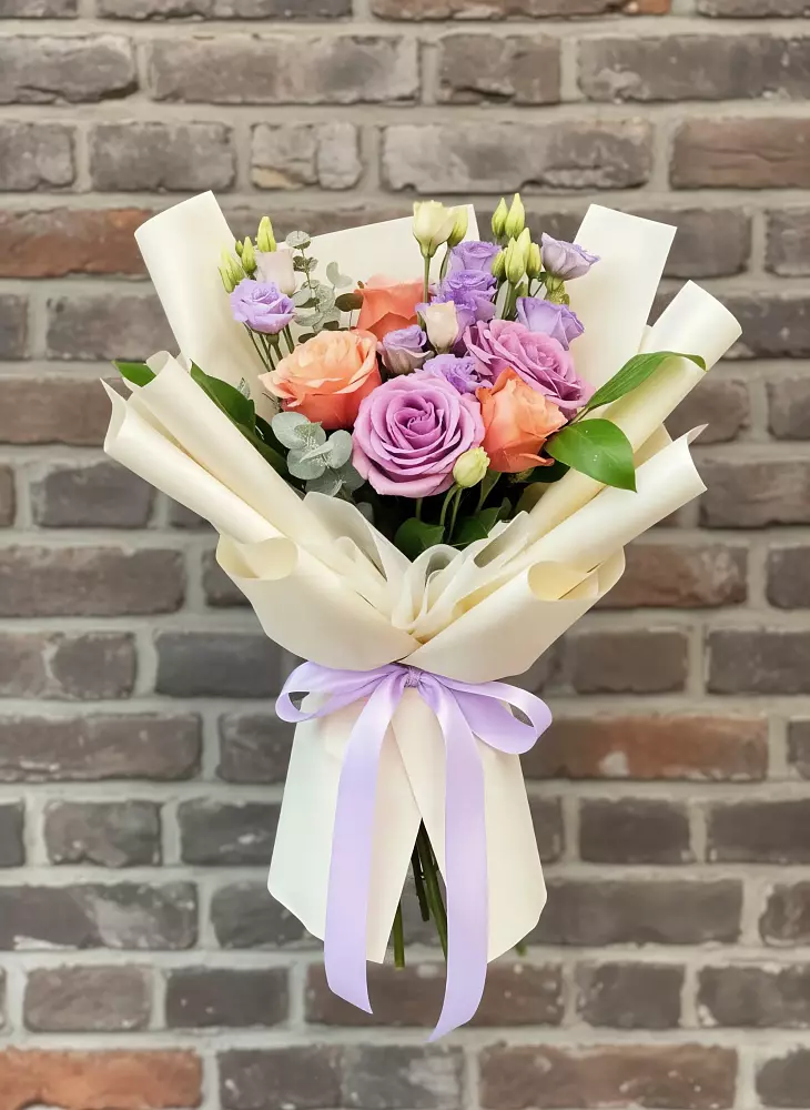 Букет цветов из: Лизиантусы и Розы в Некрасовском