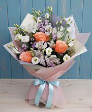 Букет цветов из:  Лизиантусы, Розы, Альстромерии и Гипсофила в Некрасовском