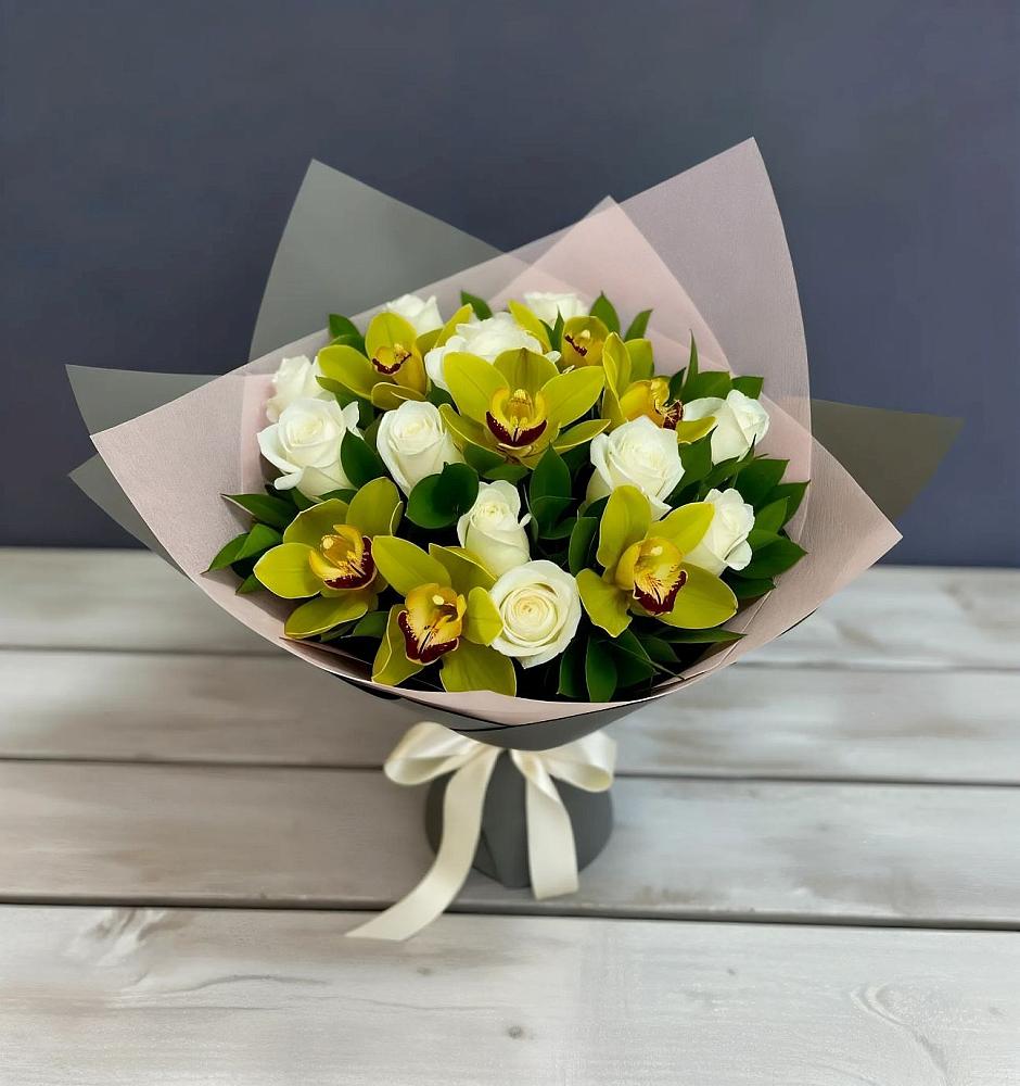 Букет цветов из: Орхидеи и Розы в Некрасовском