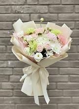 Букет цветов из:  Гвоздики, Розы, Лизиантусы и Хризантемы #REPLACE_PRED# Некрасовском
